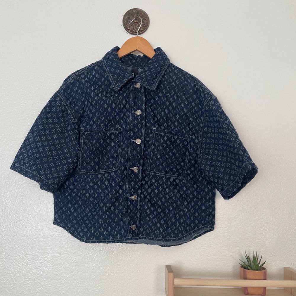 Missguided Monogram Distressed Denim Shirt Jacket Blue Short Sleeve Shacket S‎
